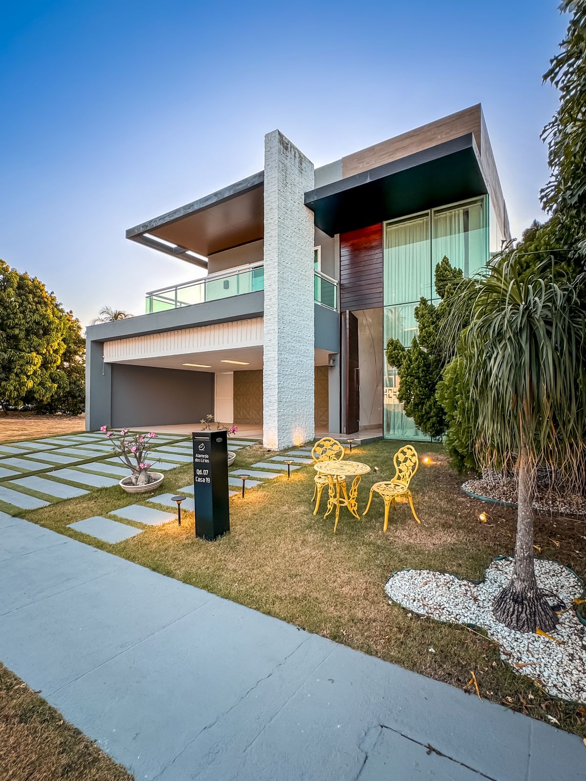 Casa Porteira Fechada no Condomínio Jardins Ibiza